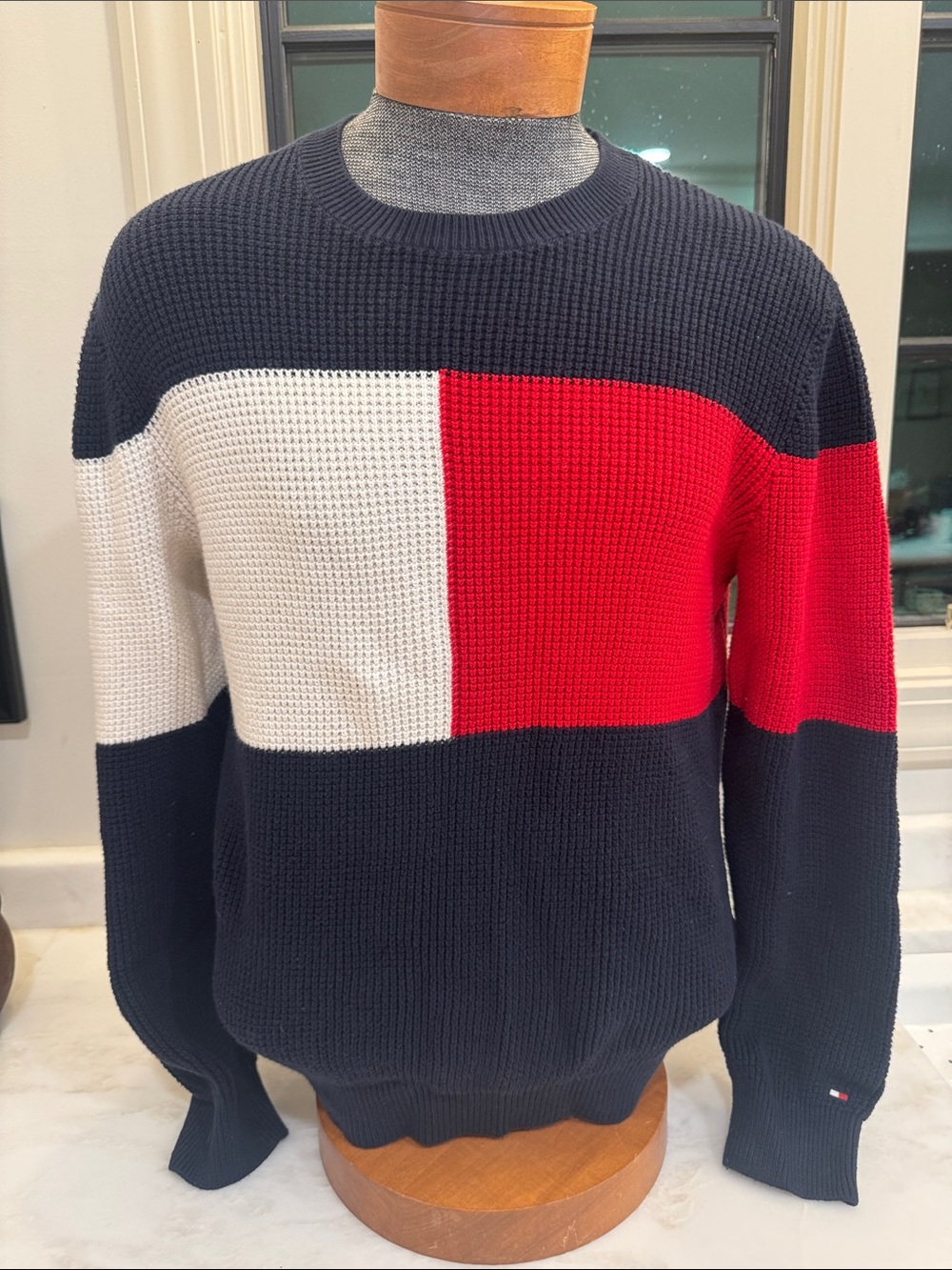 🇺🇸Tommy Hilfiger Red, White & Blue Knit Crewneck Sweater. Perfect for July 4🇺🇸